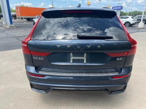 2023 Volvo XC60 B5 Plus Dark Theme