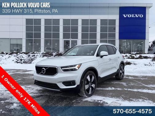 2021 Volvo XC40 T5 Momentum