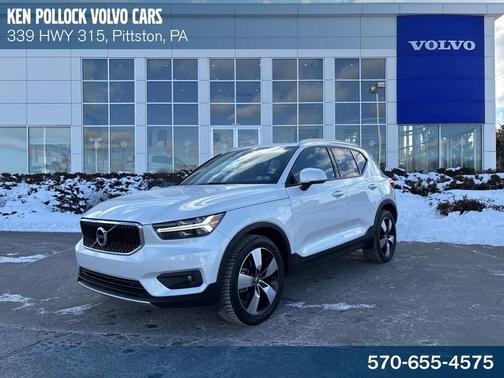 2021 Volvo XC40 T5 Momentum
