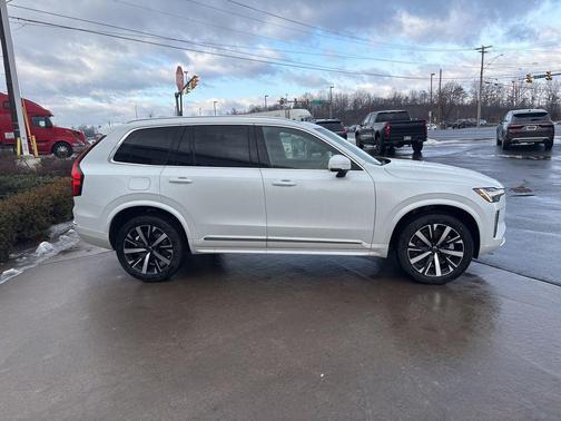 2026 Volvo XC90 B6 Core