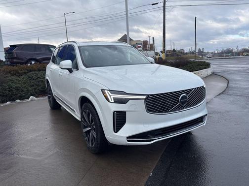 2026 Volvo XC90 B6 Core