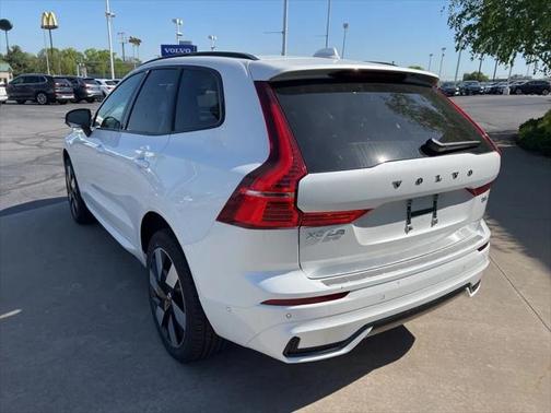 2025 Volvo XC60 Plug-In Hybrid T8 Plus