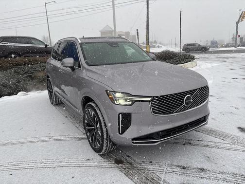 2026 Volvo XC90 Plus, B6 AWD Gas (mild hybrid), Gasoline, Bright, 6 Seats