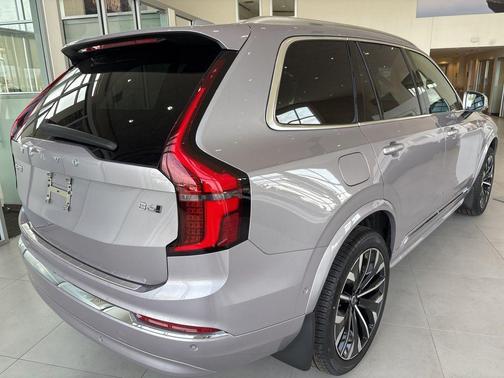 2026 Volvo XC90 Plus, B6 AWD Gas (mild hybrid), Gasoline, Bright, 6 Seats