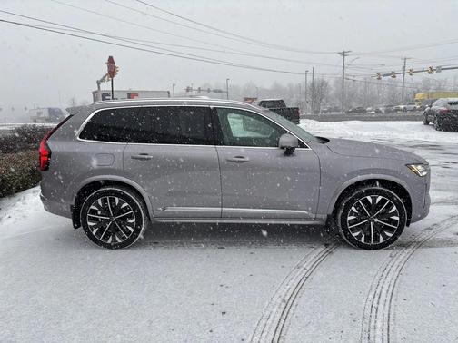 2026 Volvo XC90 Plus, B6 AWD Gas (mild hybrid), Gasoline, Bright, 6 Seats