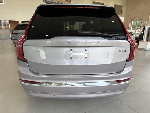 2026 Volvo XC90 Plus, B6 AWD Gas (mild hybrid), Gasoline, Bright, 6 Seats