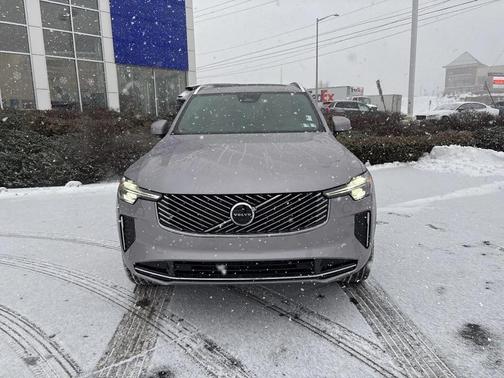 2026 Volvo XC90 Plus, B6 AWD Gas (mild hybrid), Gasoline, Bright, 6 Seats