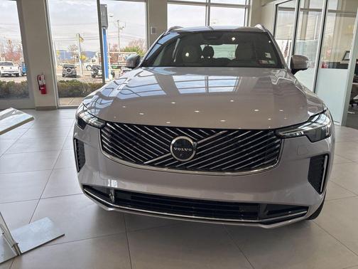 2026 Volvo XC90 Plus, B6 AWD Gas (mild hybrid), Gasoline, Bright, 6 Seats