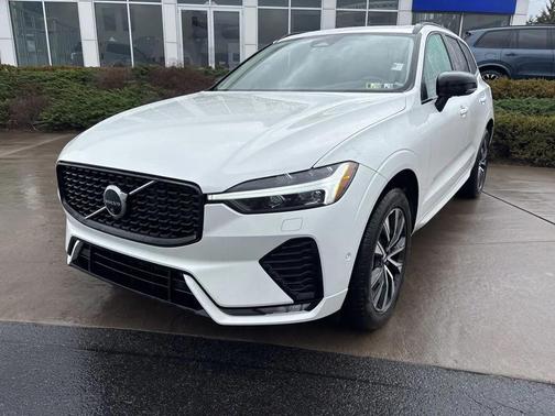 2024 Volvo XC60 B5 Plus Dark Theme