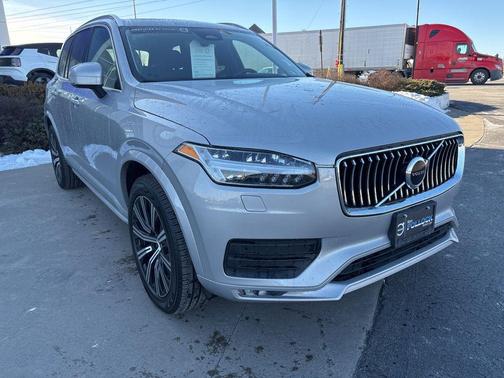 2023 Volvo XC90 B5 Core