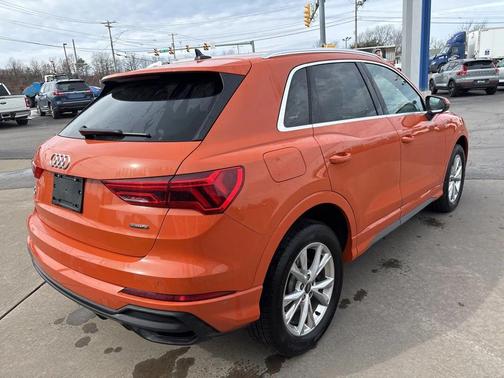 2025 Audi Q3 Premium 45 TFSI S line quattro Tiptronic