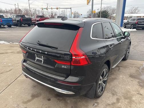 2022 Volvo XC60 B6 Inscription