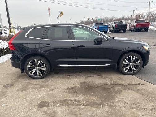 2022 Volvo XC60 B6 Inscription