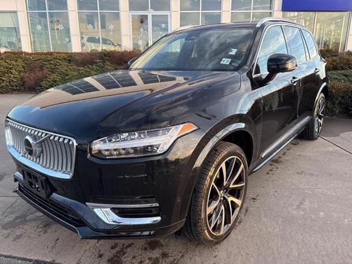 2023 Volvo XC90 B6 Plus 6-Seater