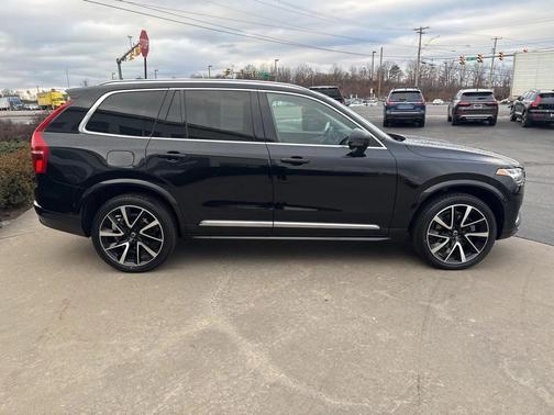 2023 Volvo XC90 B6 Plus 6-Seater