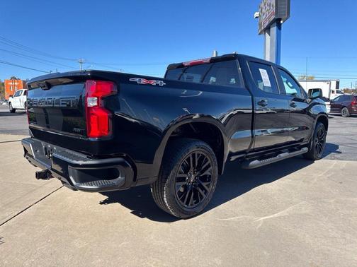 Black 2022 Chevrolet Silverado 1500 RST
