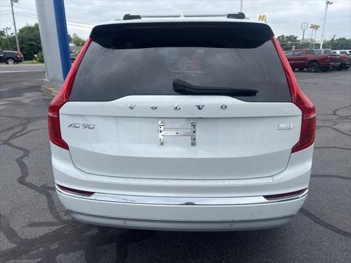 2022 Volvo XC90 Recharge Plug-In Hybrid T8 Inscription Expression 6 Passenger