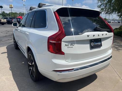 2022 Volvo XC90 Recharge Plug-In Hybrid T8 Inscription Expression 6 Passenger