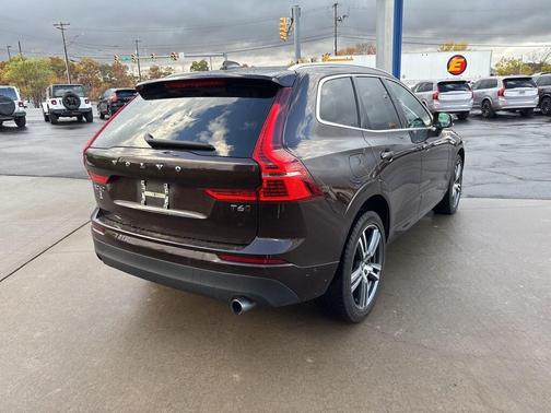 2018 Volvo XC60 T6 Momentum