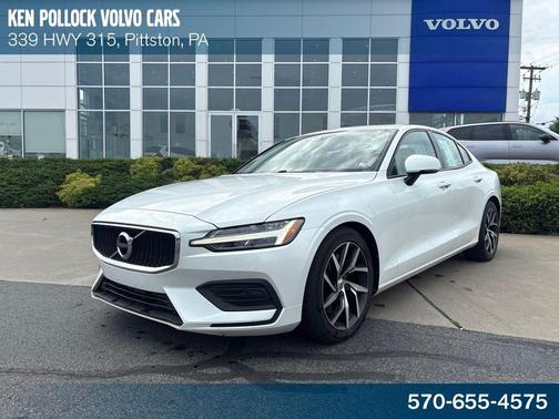Crystal White Pearl 2019 Volvo S60 T6 Momentum