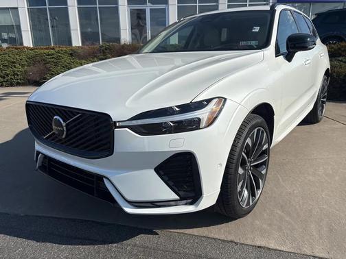 2026 Volvo XC60 B5 Ultra