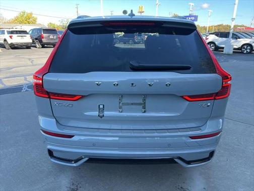 2025 Volvo XC60 Plug-In Hybrid Core