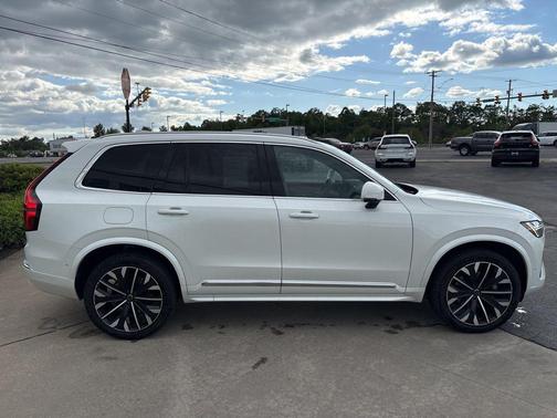 Crystal White Metallic 2025 Volvo XC90 B5 Plus 7-Seater