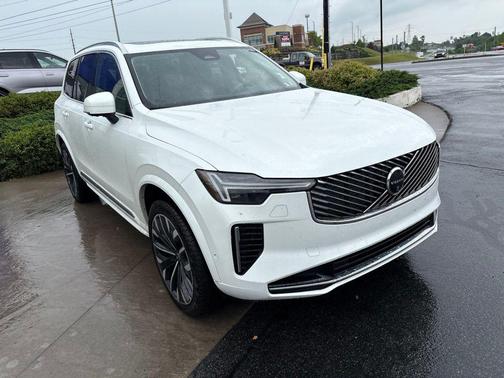 Crystal White Pearl 2025 Volvo XC90 Plug-In Hybrid T8 Plus 7-Seater