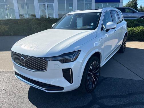 Crystal White Pearl 2025 Volvo XC90 Plug-In Hybrid T8 Plus 7-Seater