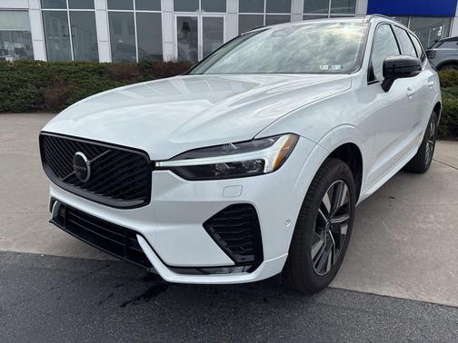 Crystal White Metallic 2026 Volvo XC60 B5 Plus