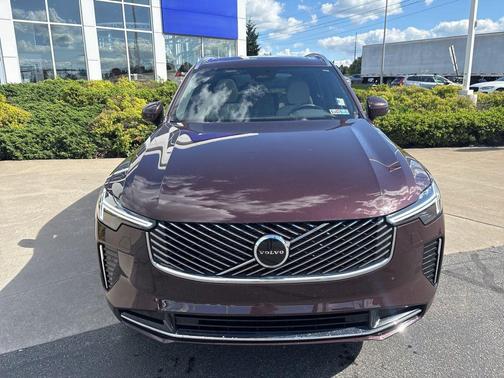 Mulberry Red Metallic 2025 Volvo XC90 B5 Core