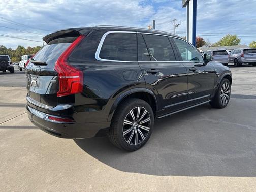 2023 Volvo XC90 B5 Core