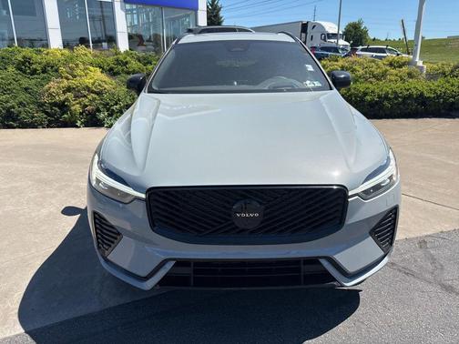 Vapour Grey Metallic 2026 Volvo XC60 B5 Ultra Black Edition