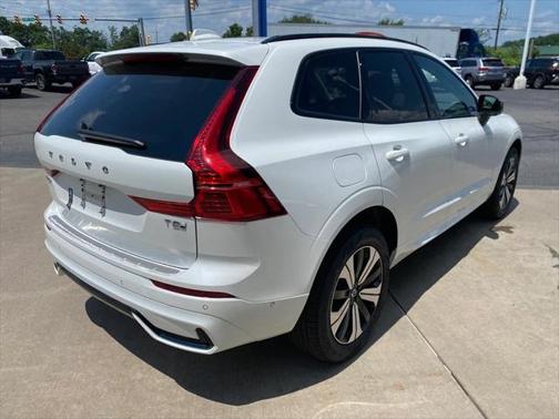 2025 Volvo XC60 Plug-In Hybrid T8 Plus