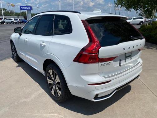 2025 Volvo XC60 Plug-In Hybrid T8 Plus