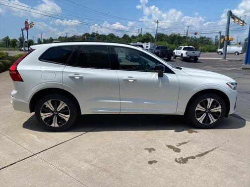 2025 Volvo XC60 Plug-In Hybrid T8 Plus