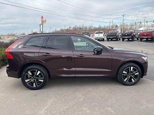 2026 Volvo XC60 B5 Core