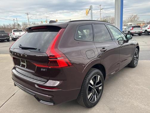 2026 Volvo XC60 B5 Core