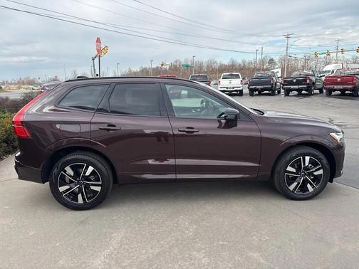 2026 Volvo XC60 B5 Core