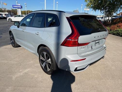 2025 Volvo XC60 Plug-In Hybrid T8 Core