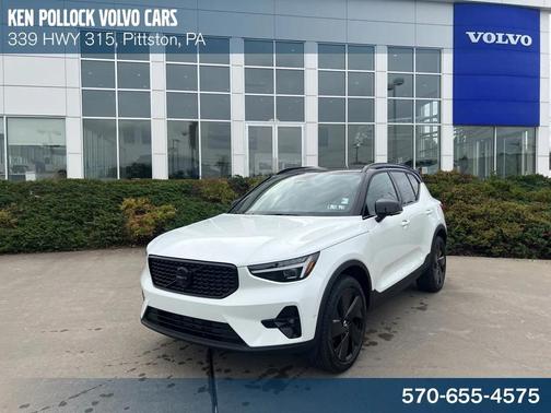 2026 Volvo XC40 B5 Ultra Black Edition