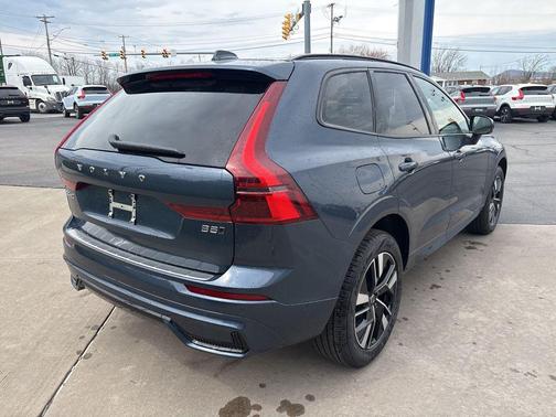 Denim Blue Metallic 2026 Volvo XC60 B5 Plus