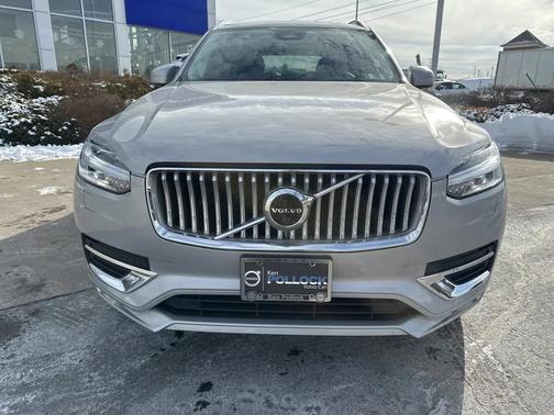 2023 Volvo XC90 B5 Plus