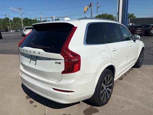 Crystal White Metallic 2023 Volvo XC90 B5 Core