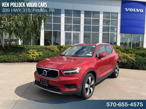 2019 Volvo XC40 T5 Momentum