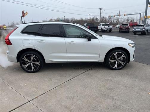 2025 Volvo XC60 Plug-In Hybrid T8 Ultra