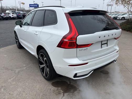 2025 Volvo XC60 Plug-In Hybrid T8 Ultra