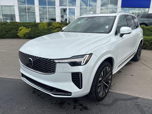 Crystal White Metallic 2025 Volvo XC90 B5 Plus 7-Seater