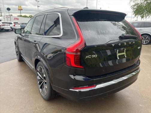 2025 Volvo XC90 B6 Plus 7-Seater
