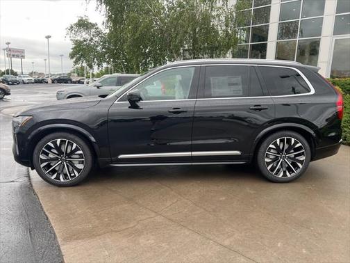 2025 Volvo XC90 B6 Plus 7-Seater